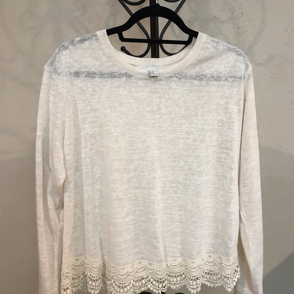 FOREVER 21 LIGHT SWEATER